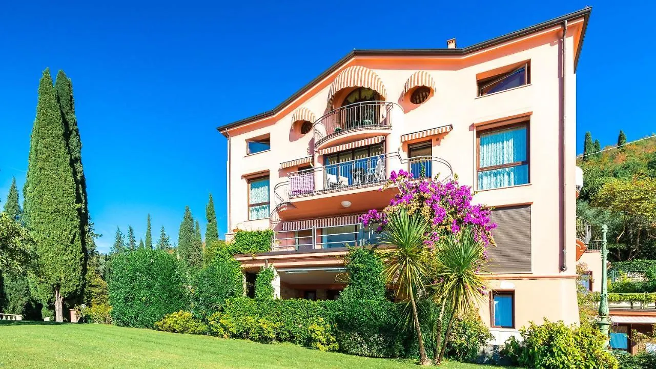 Corazza 6&1, Emma Villas Torri Del Benaco